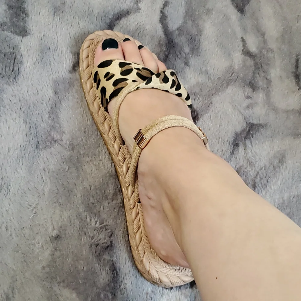 Leopard sandals size 7 - Picture 7 of 8